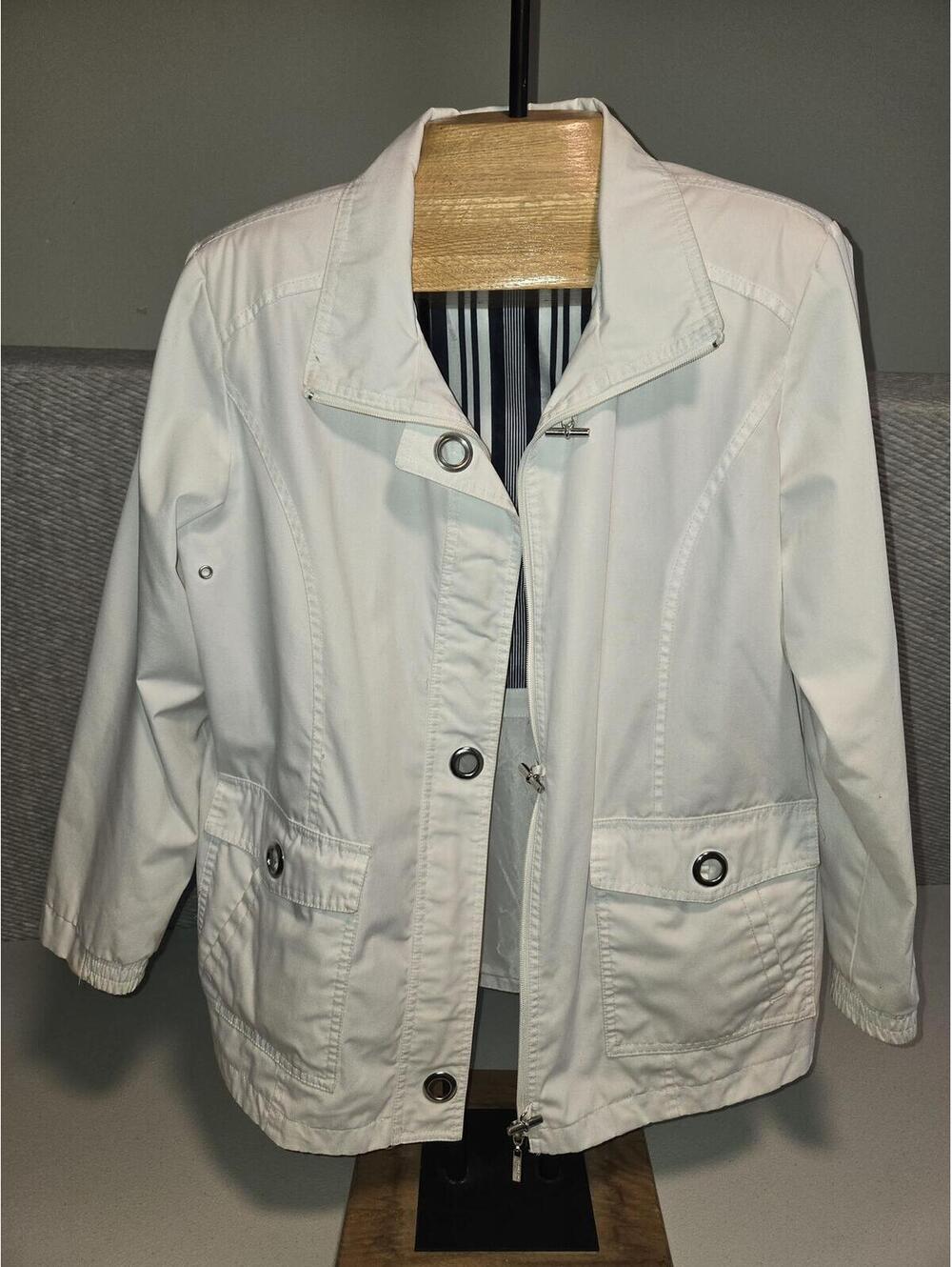 Mackintosh New England White Lightweight Jacket Large